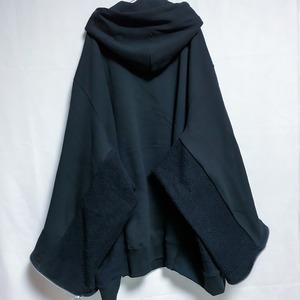 UNFINISHEDオーバーサイズパーカー　ファスナータイプ