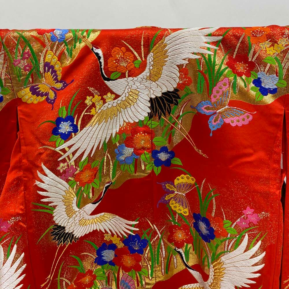 色打掛】赤 鶴模様 婚礼 和装 花嫁衣装 金 色打掛 正絹 鶴 刺繍 金 赤