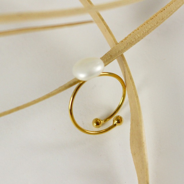 shapeless pearl ring