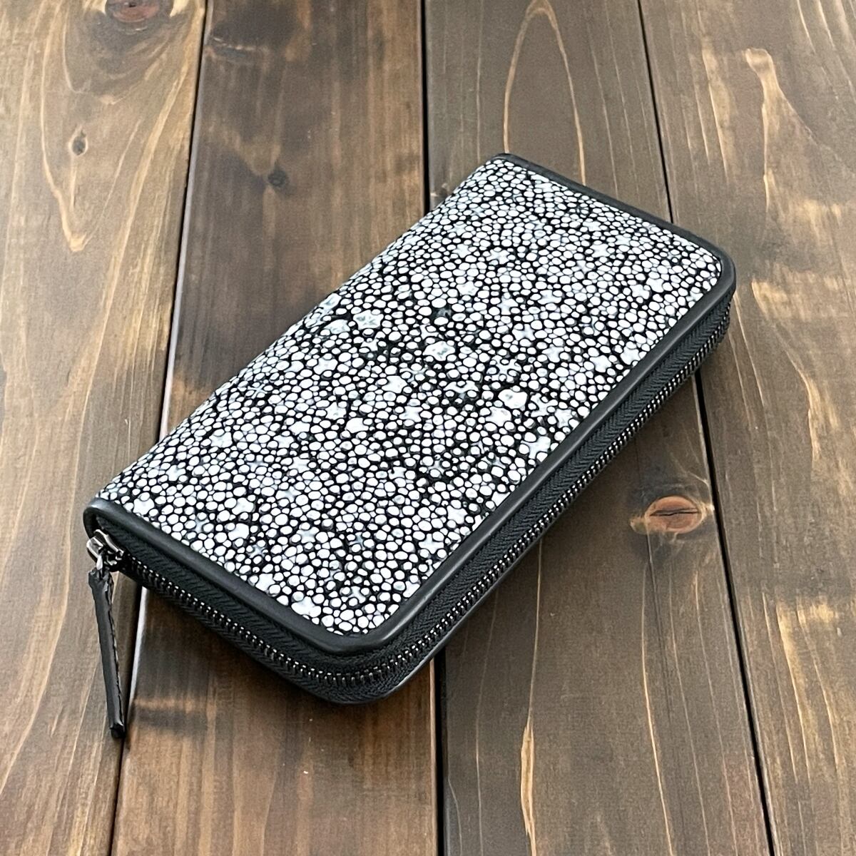 折り財布 高級スティングレイ革 ターコイズ キラキラ綺麗 クリスマスプレゼント スティングレイ 折財布 ラウンドファスナー ターコイズブルー 水色