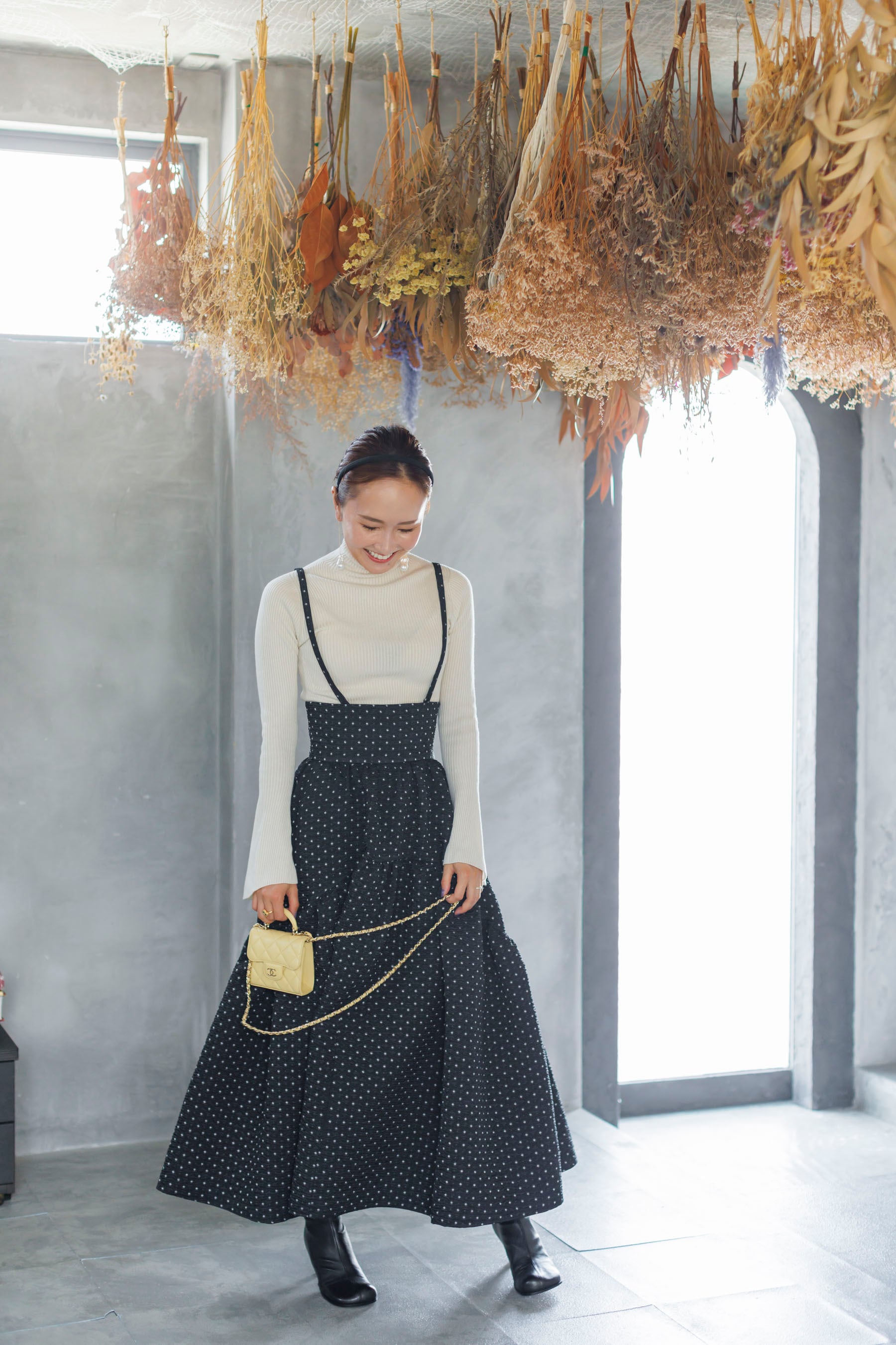 11/22(FRI)21:00ーDot Jacquard suspenders skirt | Bluelea 