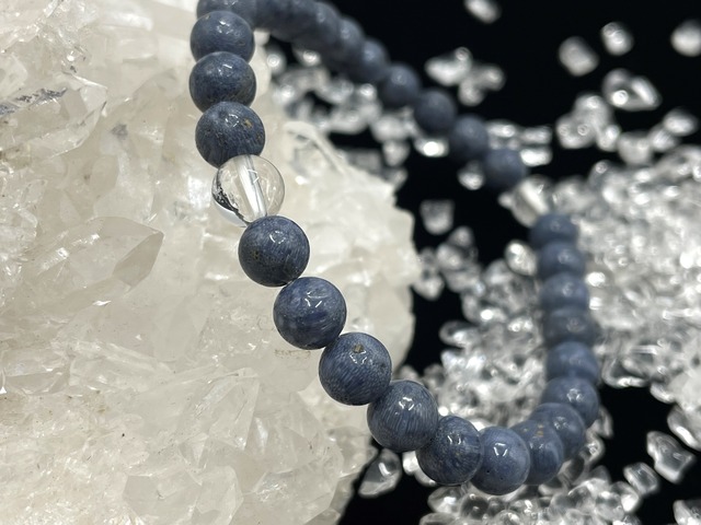 スタンダードブレスレット（天然青珊瑚・水晶）