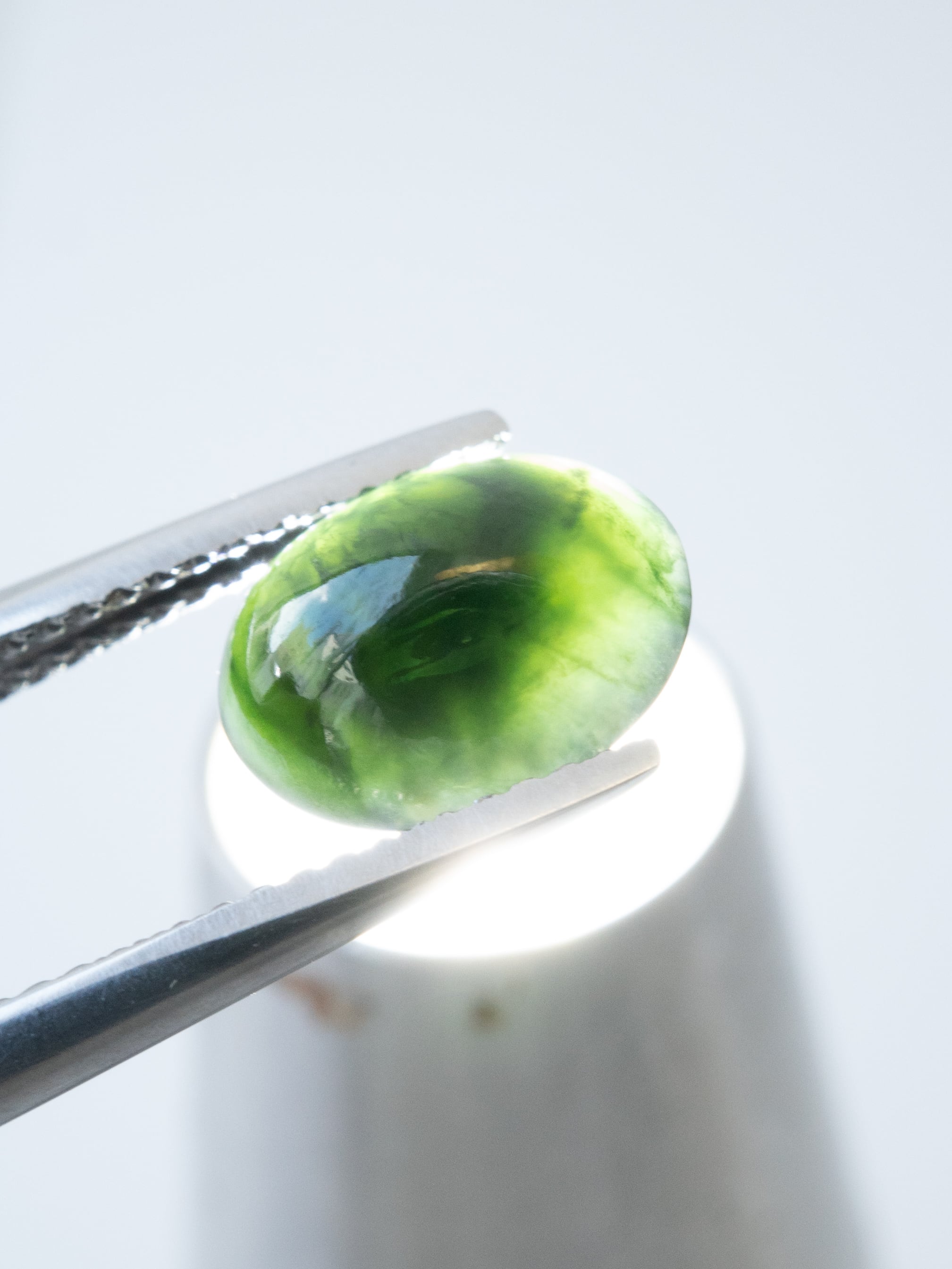 翡翠 翡翠 ビルマ産 0.48ct / 6.4x5mm前後 [251126951] | TOP STONE(トップ
