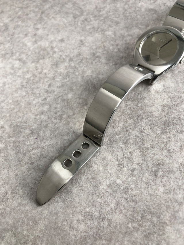 GUCCI グッチ 腕時計 シルバー ベルトモチーフ ステンレススチール 6700L クウォーツ vintage ヴィンテージ オールド 28ufd2