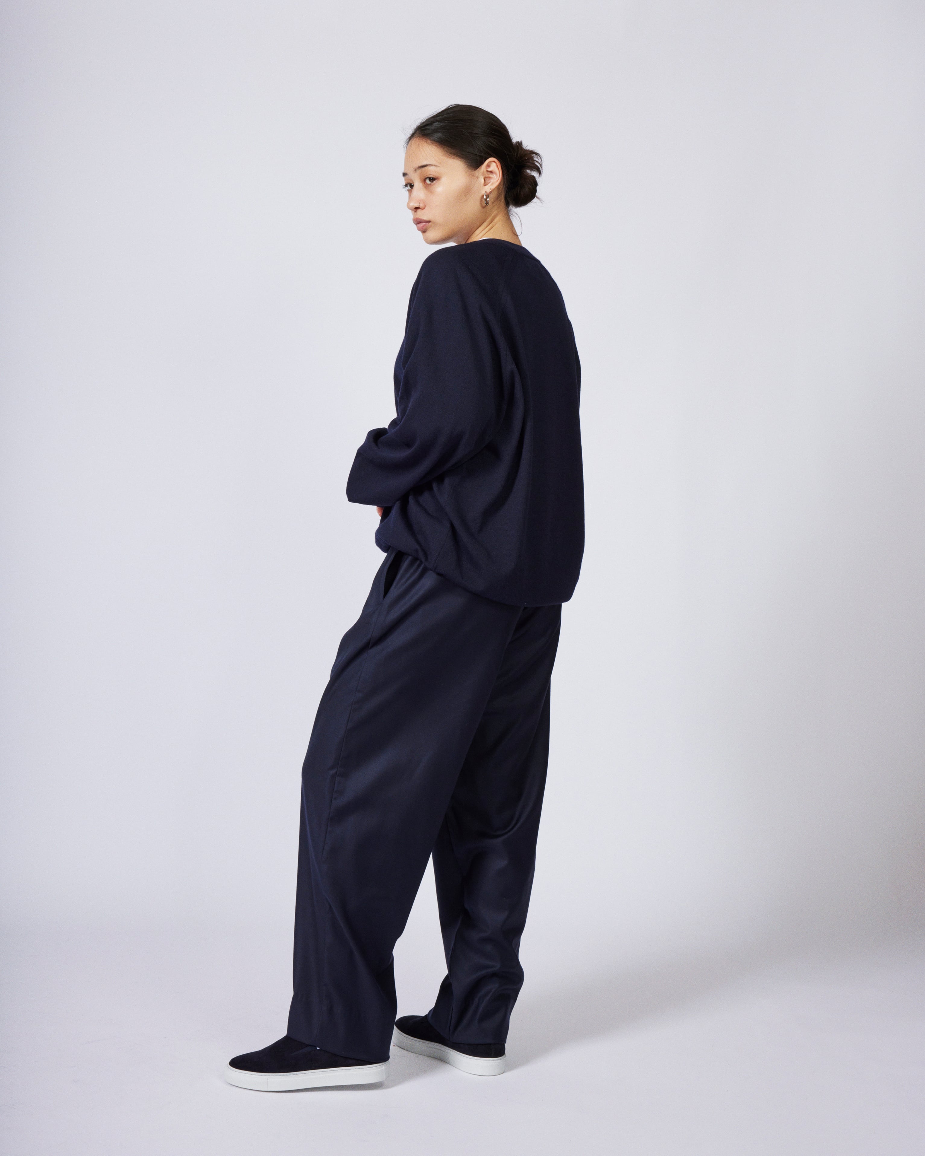 everyone easy slacks fabric by Loro Piana (NAVY) | everyone