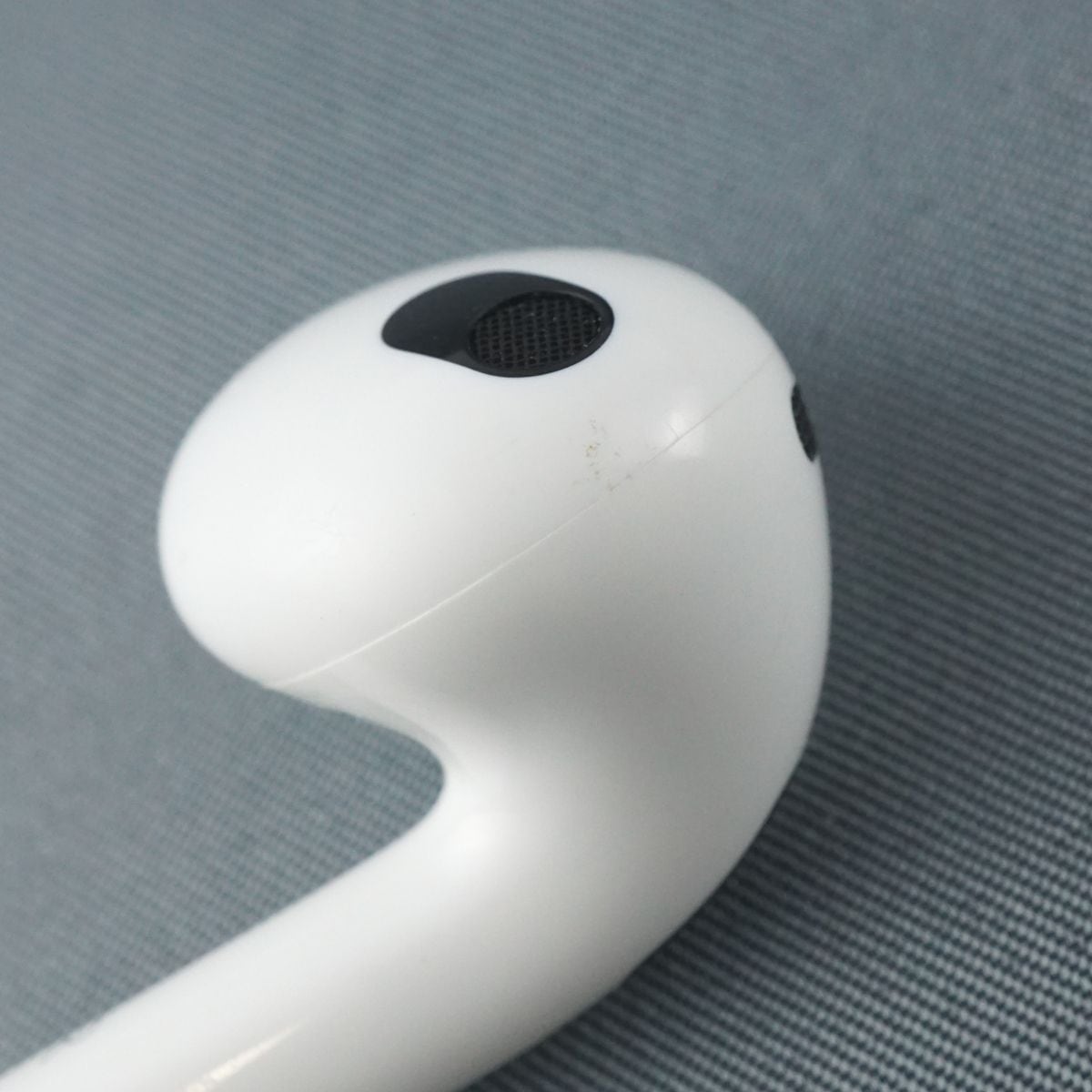 Apple  AirPodsPro 第3世代 R 右耳のみ 1010 Apple AirPods 第三世代 右イヤホンのみ USED美品 R 片耳 右耳 A2565