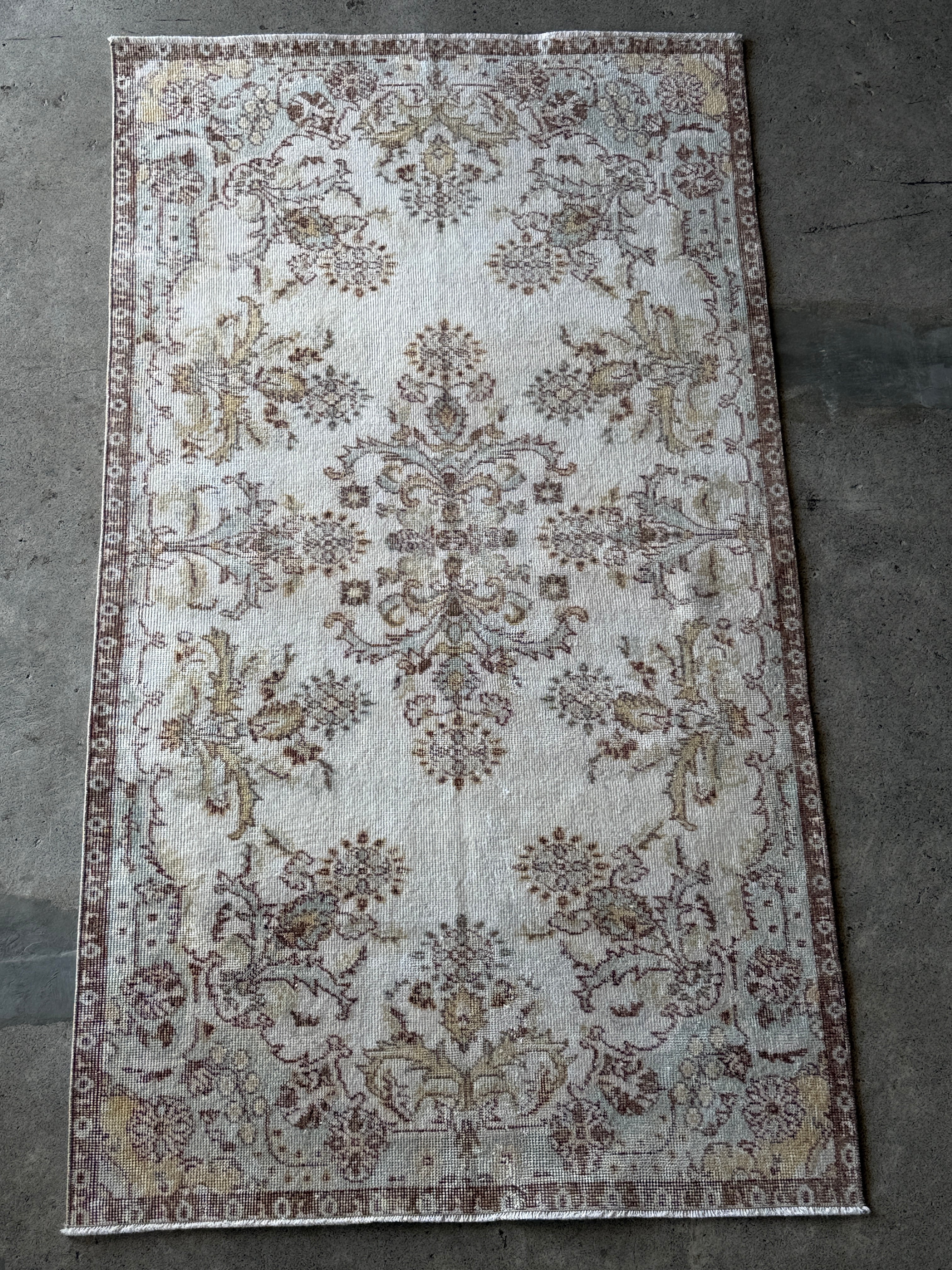 Antiques&Crafts880
