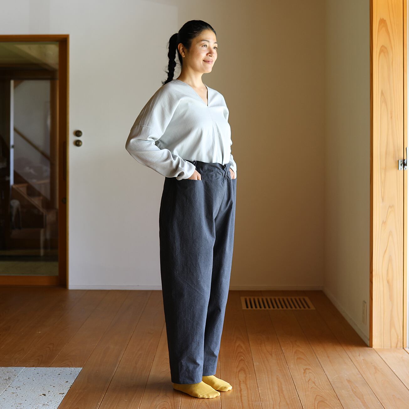 えみおわす　ダーツパンツ えみおわすダーツパンツL