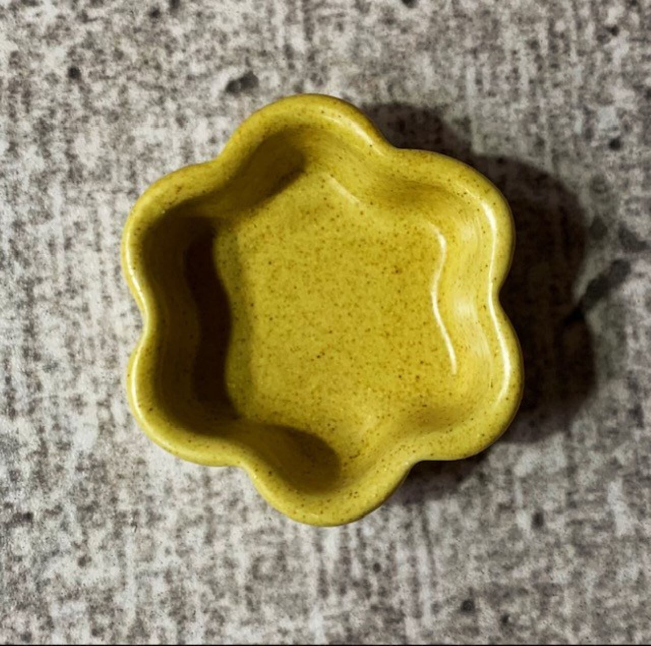 お花豆鉢 からし色