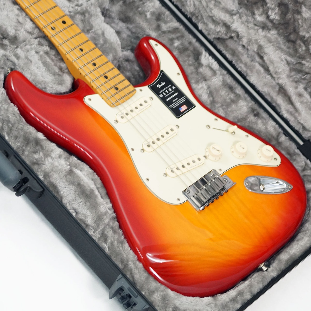 Fender USA American Ultra Stratocaster (Plasma Red Burst/Maple) [USED]