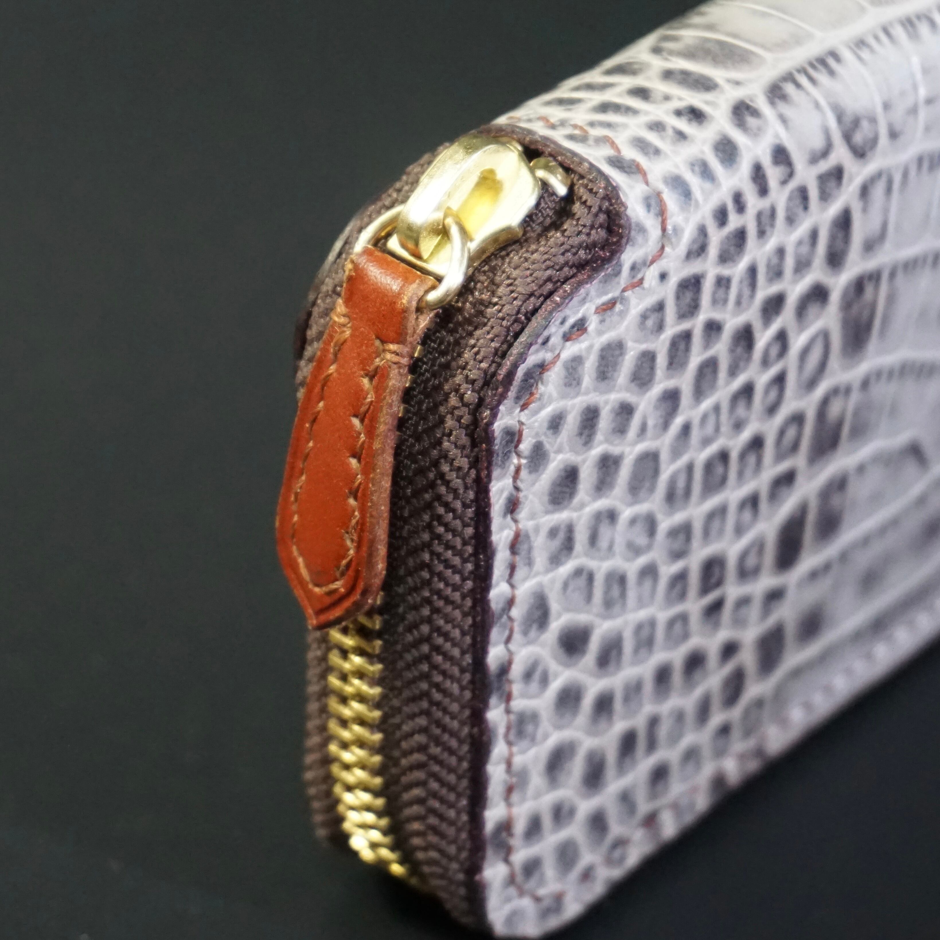 即納在庫】ラウンドジップペンケース【型押しクロコ】 | HEYS LEATHER 