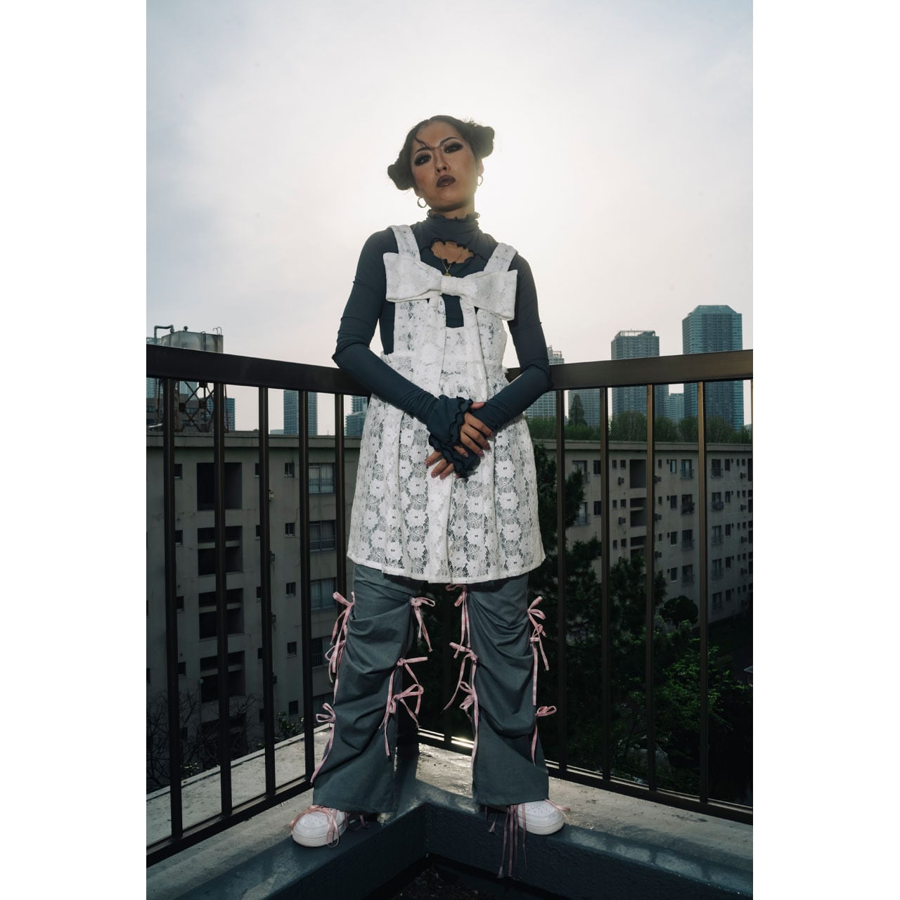 Front ribbon sleeveless onepiece (Flower Lace / Short丈) | roopage