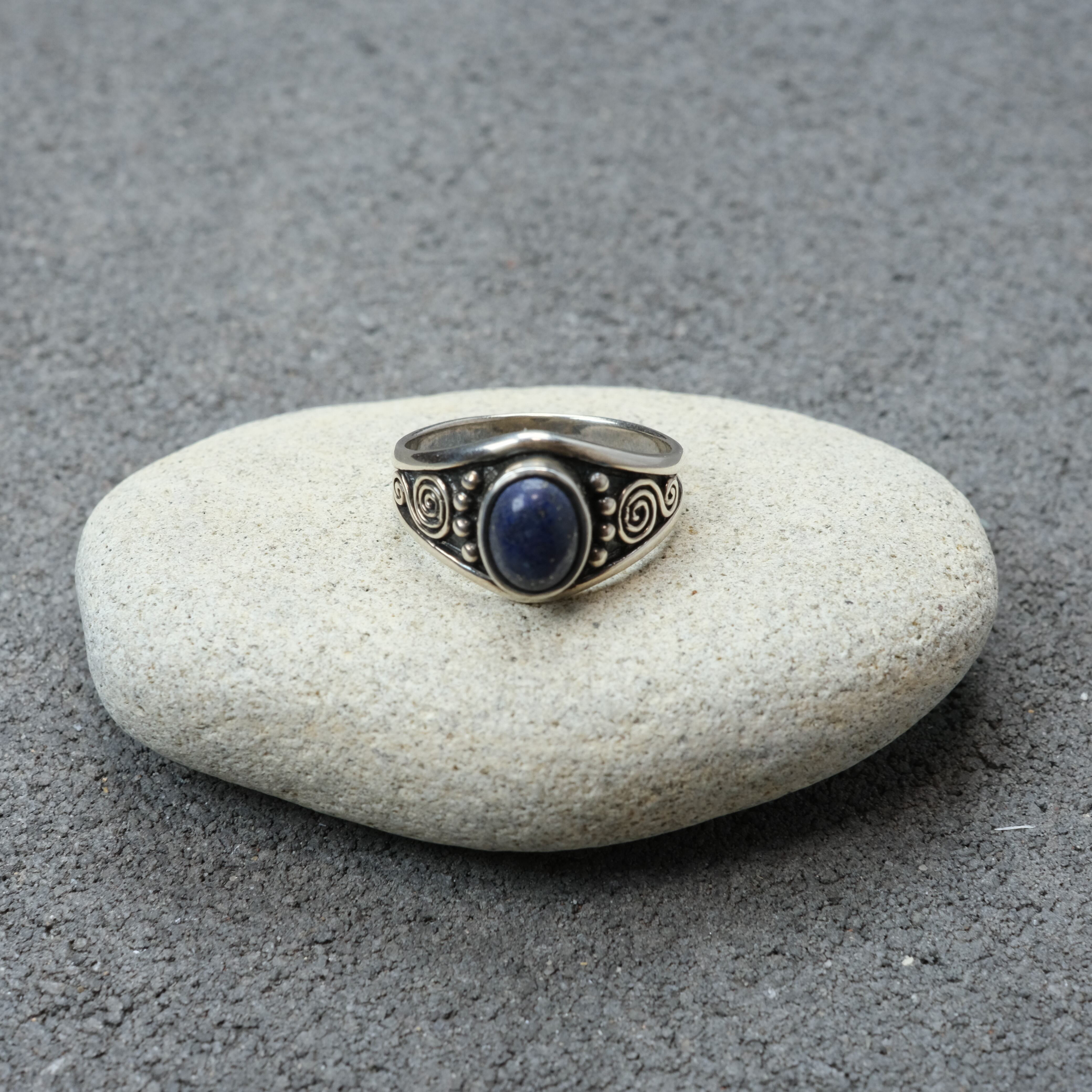 シルバー925 Silver ラピスラズリリング/ネイティブデザイン/軽研磨仕上げ