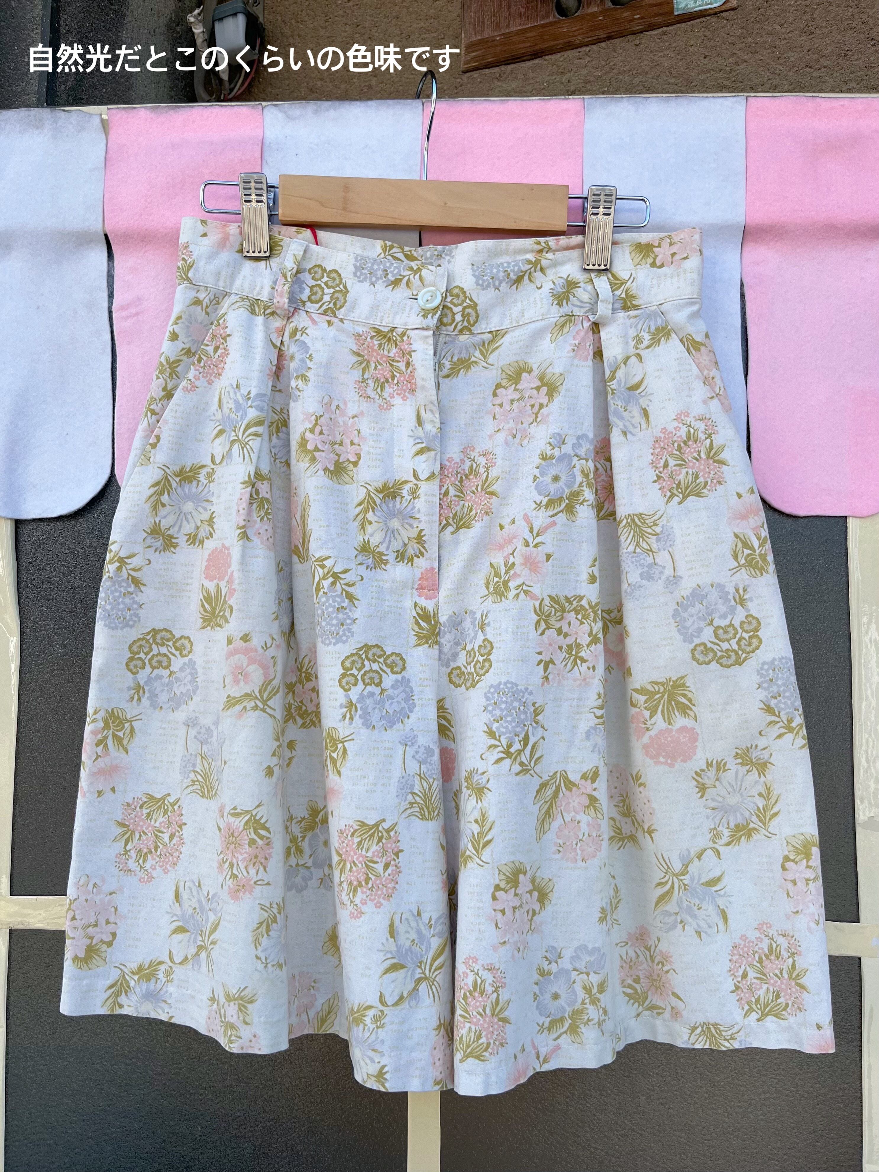 Laura Ashley / flower half pants