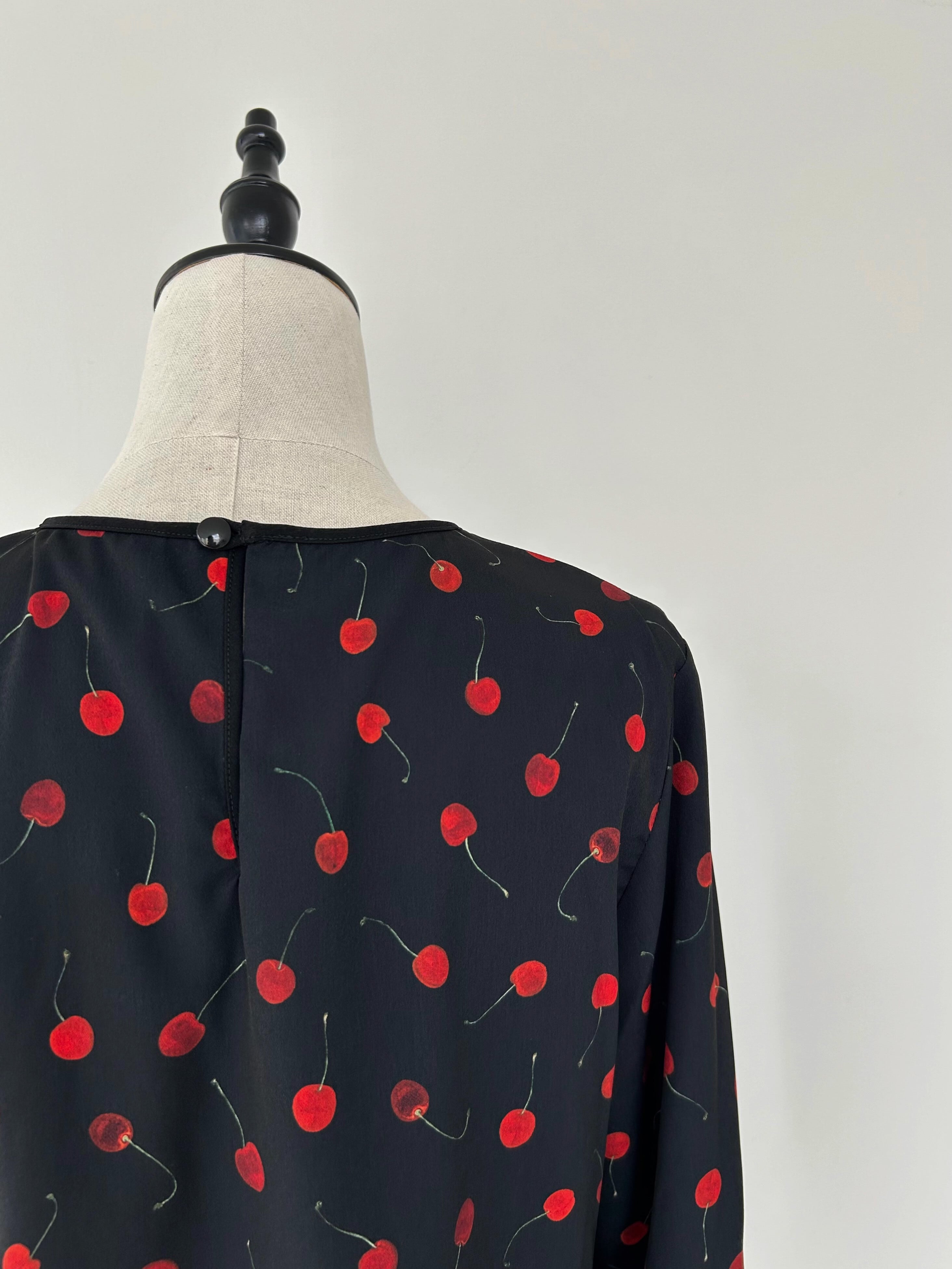 LOKITHO Cherry layard top | KOKO