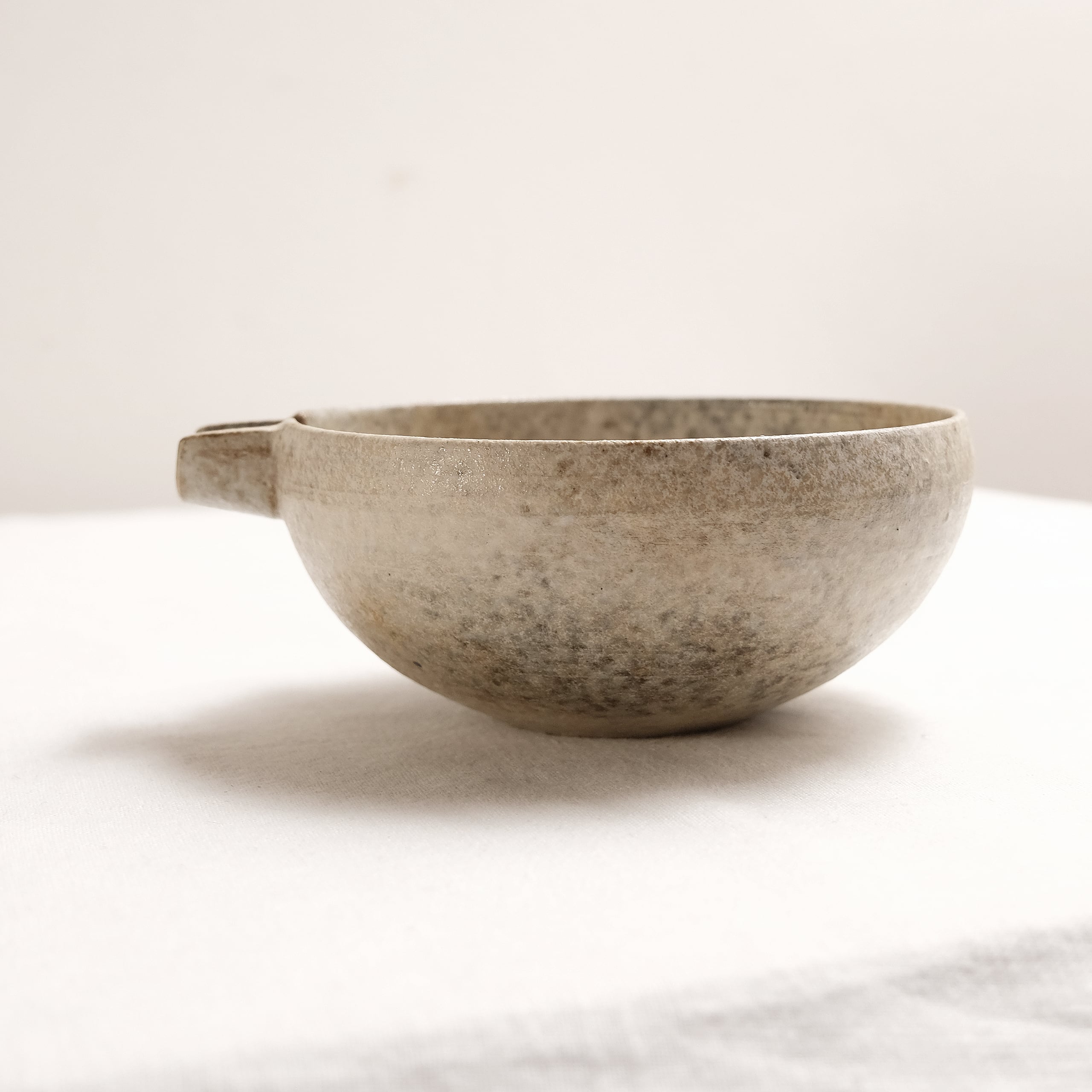 貴重高級品18万円　ご家庭で足つぼ岩盤浴 天降石 本体、高級木枠仕上げ、取説付き 高木浩二 Koji Takagi 彩泥 片口（大） no.14 | les trois entrepôts