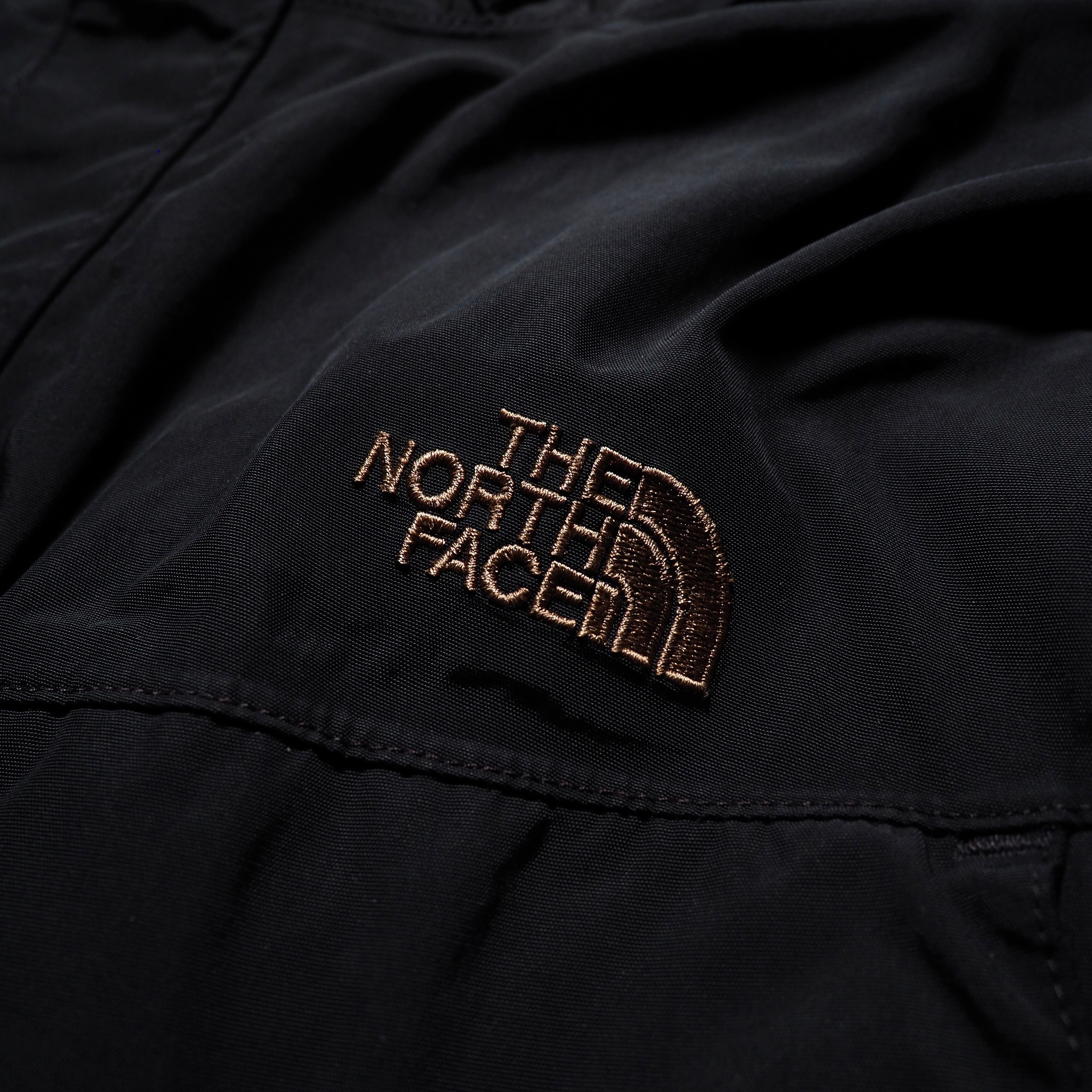 ” THE NORTH FACE - HYVENT ” Black Nylon technical mountain gear jacket