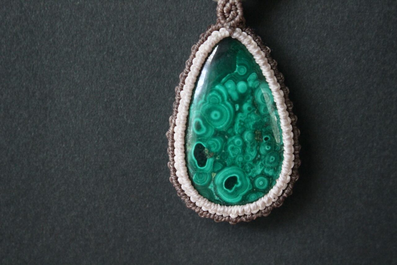 Malachite  micro macrame woody pendant