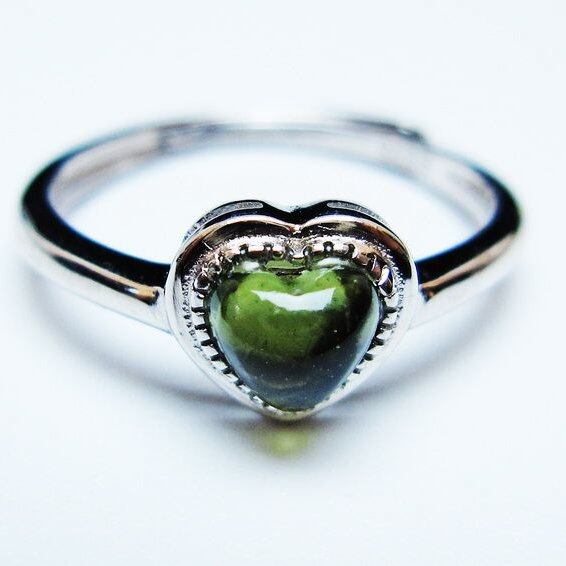 モルダバイト リング モルダウ石 指輪 ハート フリーサイズ 14号 一点物 メール便可 [M便 1/20] 199-588
