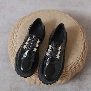 Star enamel loafers