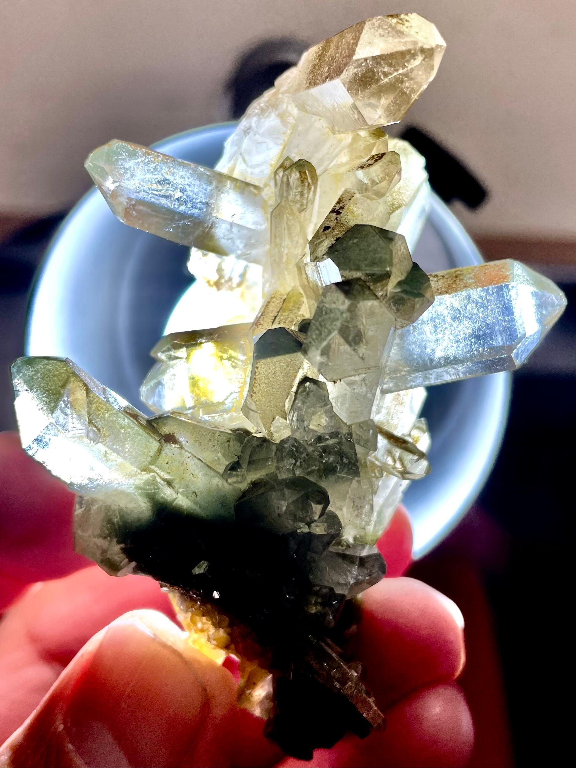 2) パキスタン産「DTクオーツ」クラスター