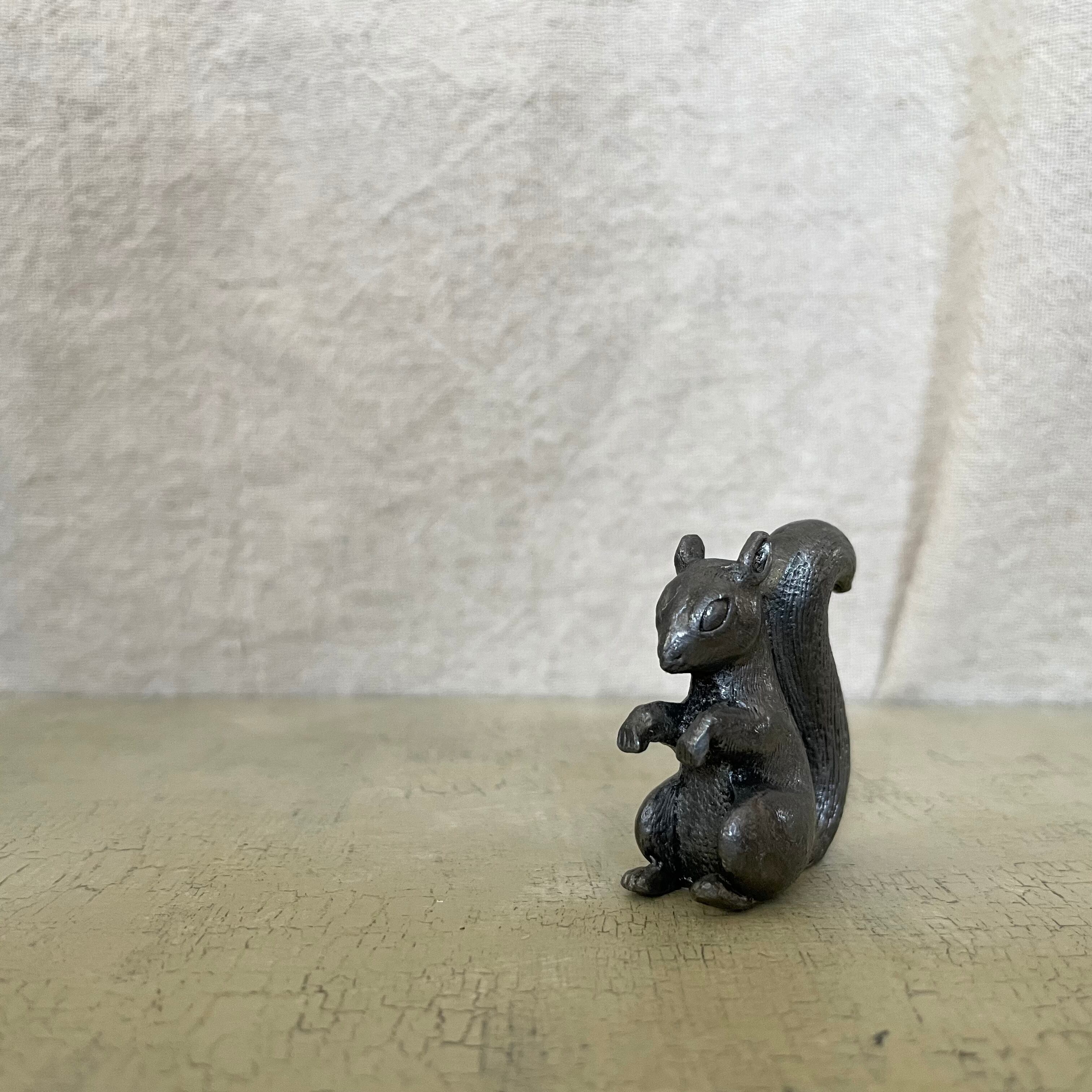 木の実を持たないリス