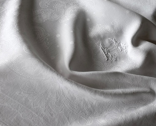 フランス リネン 時計草と永遠のリボンとモノグラムのあるナプキンセット アンティーク