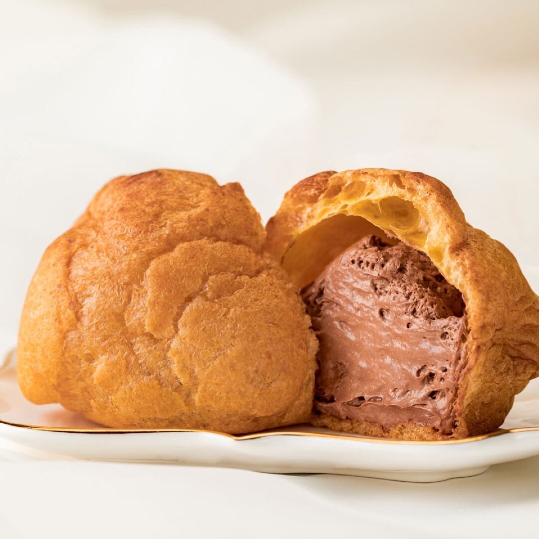 〈トップス〉シュークリーム(チョコ) 1個【配送日:7/15~7/18】
