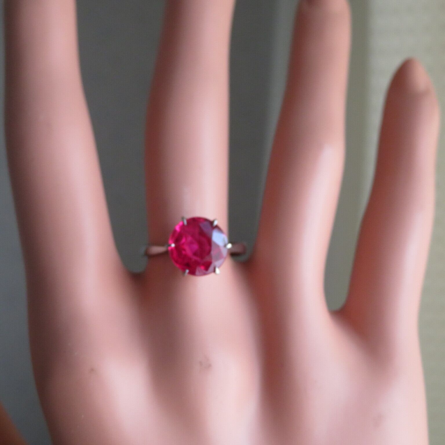 ヴィンテージ  サンプラチナ合成ルビーのリング