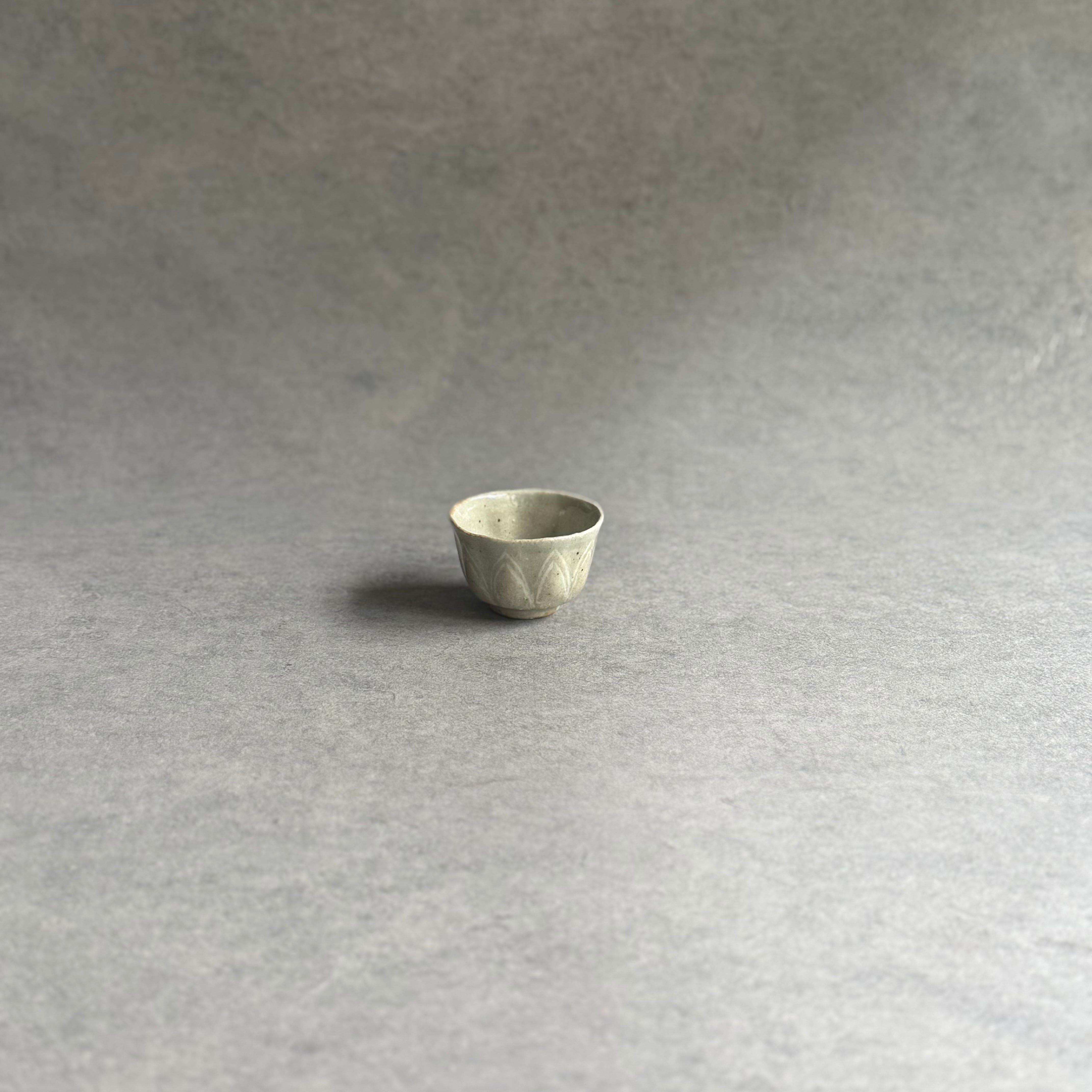日高伸治 青白磁茶杯
