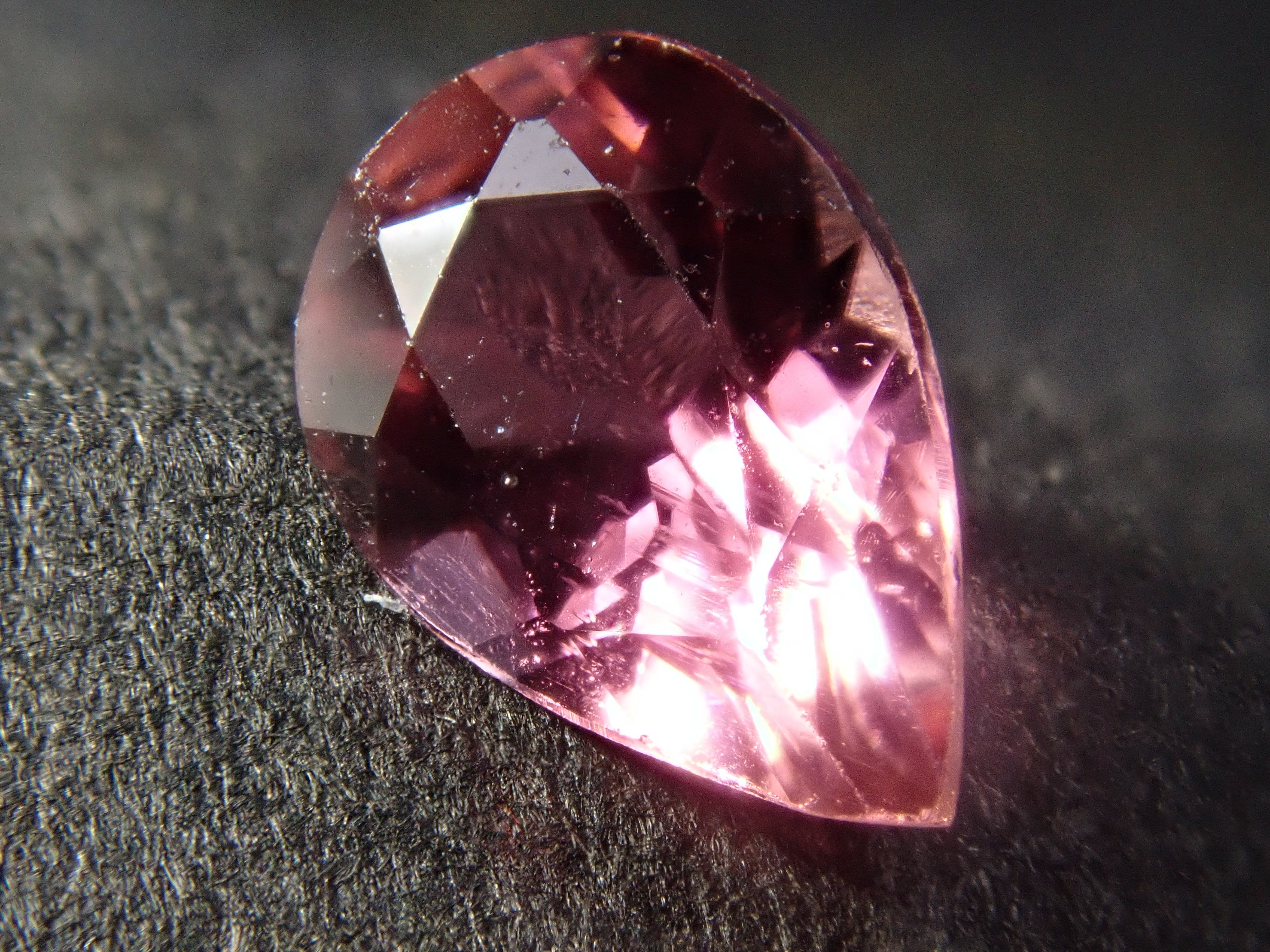 ブラジル産レディッシュピンクトルマリン(ルベライト) 0.398ct | Gem