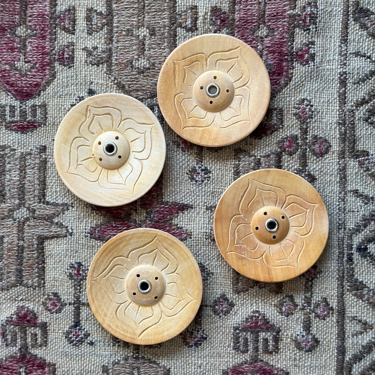 ネパールのお香立て