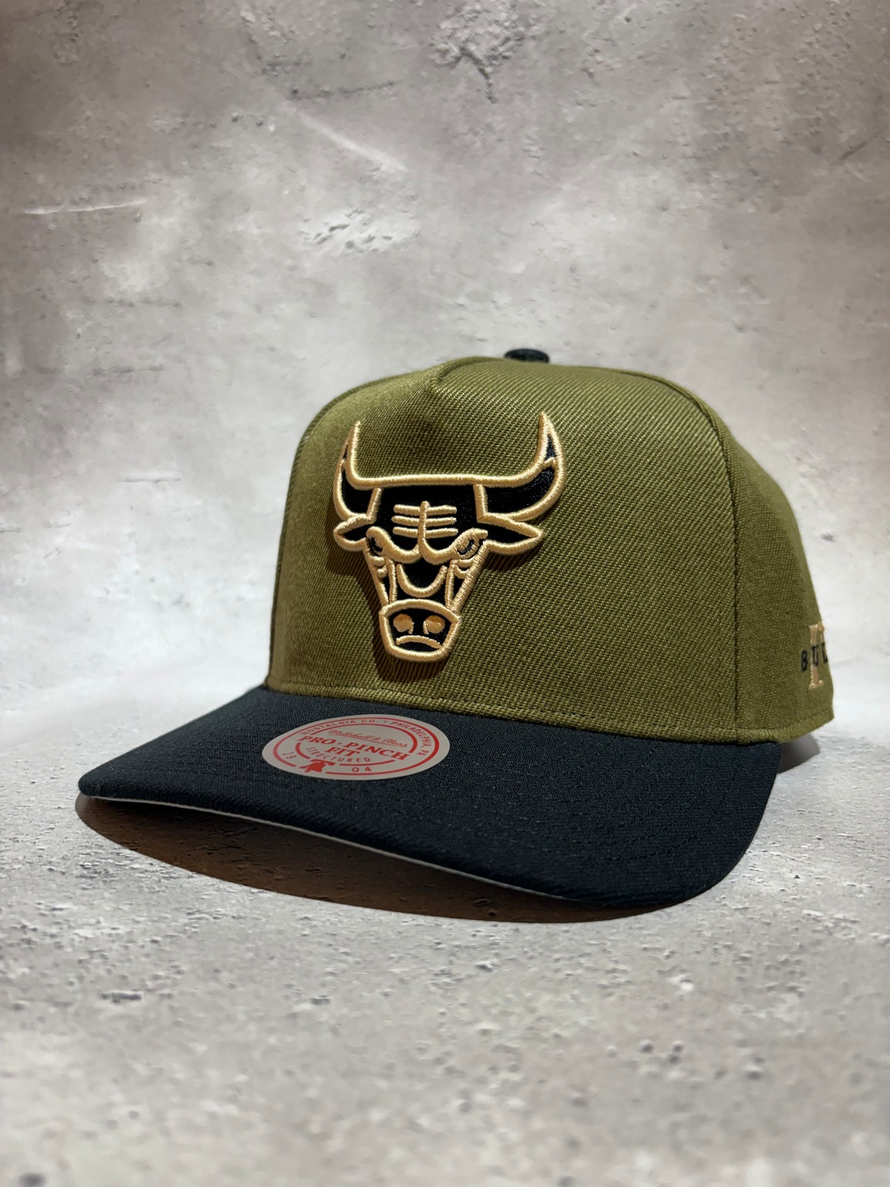 Mitchell＆Ness/ミッチェルアンドネス NBA シカゴ・ブルズ キャップ オリーブ