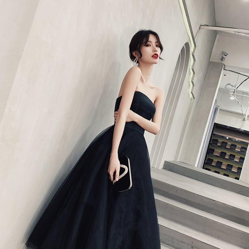 大人気上昇 パーティードレス 黒 ベアトップ プリンセスライン  