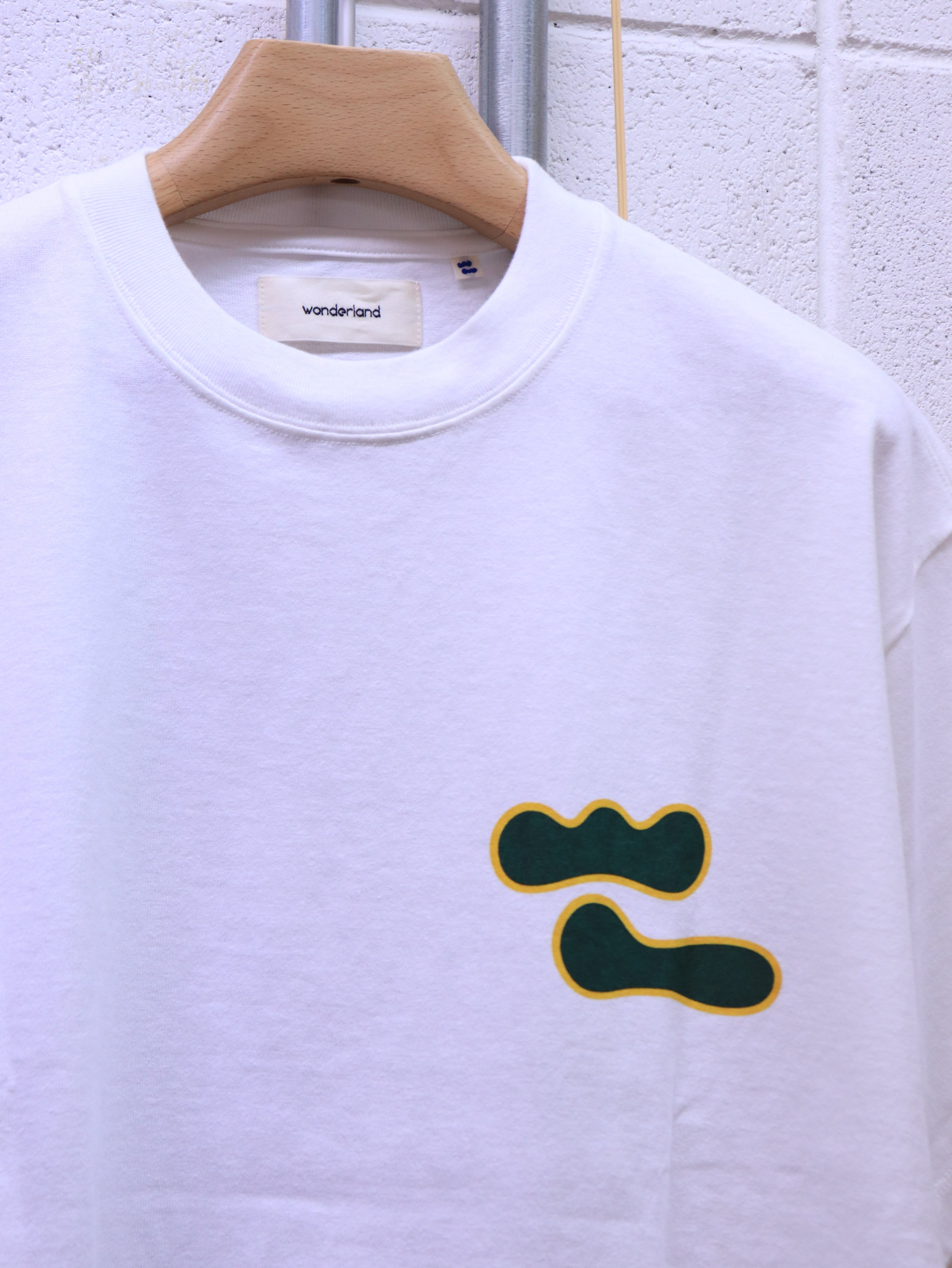 rough WONDER LAND刺繍Tシャツ rough - rough WONDER LAND刺繍Tシャツの通販 by むっく大好き