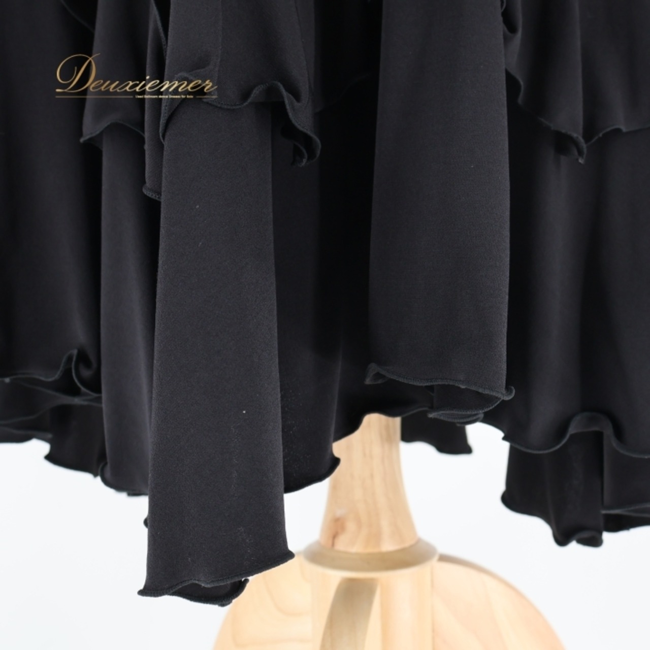 社交ダンス 衣装 スカート ブラック系 チャコット Chacott 黒 無地 シンプル 練習 レッスン 伸縮 ストレッチ フリル 上品 日本製 かわいい ダンス衣装 パーティー