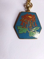 Chrysanthemum necklace