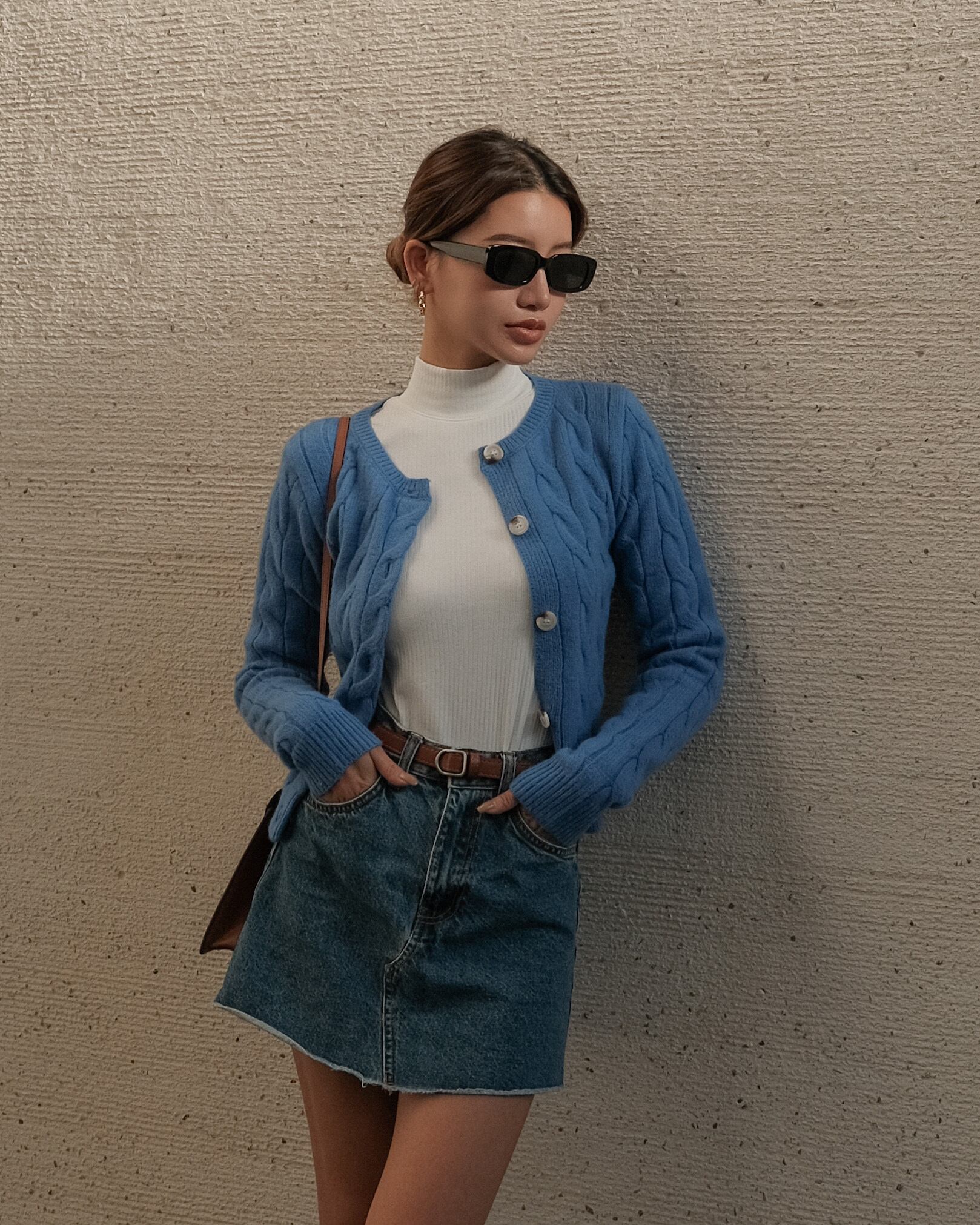 クルーネックケーブルニットカーディガン