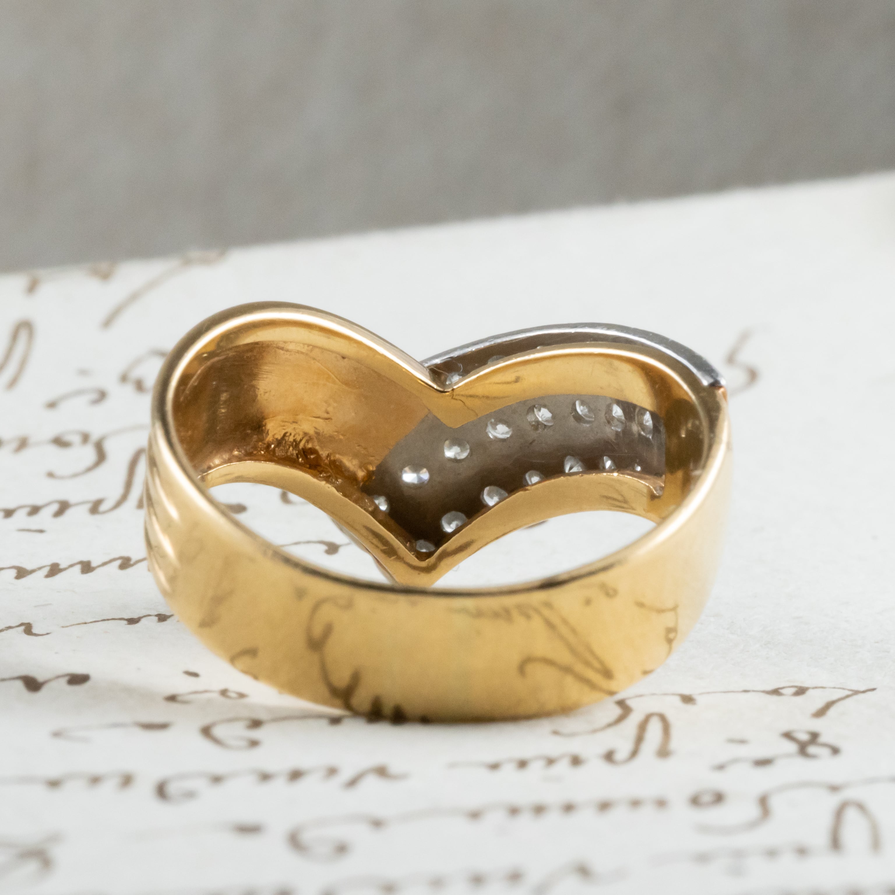 昭和レトロデザインリング K18 Pm ダイヤ 0.29ct 〜時代を感じさせない