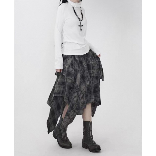 Asymmetric layered check skirt C1447