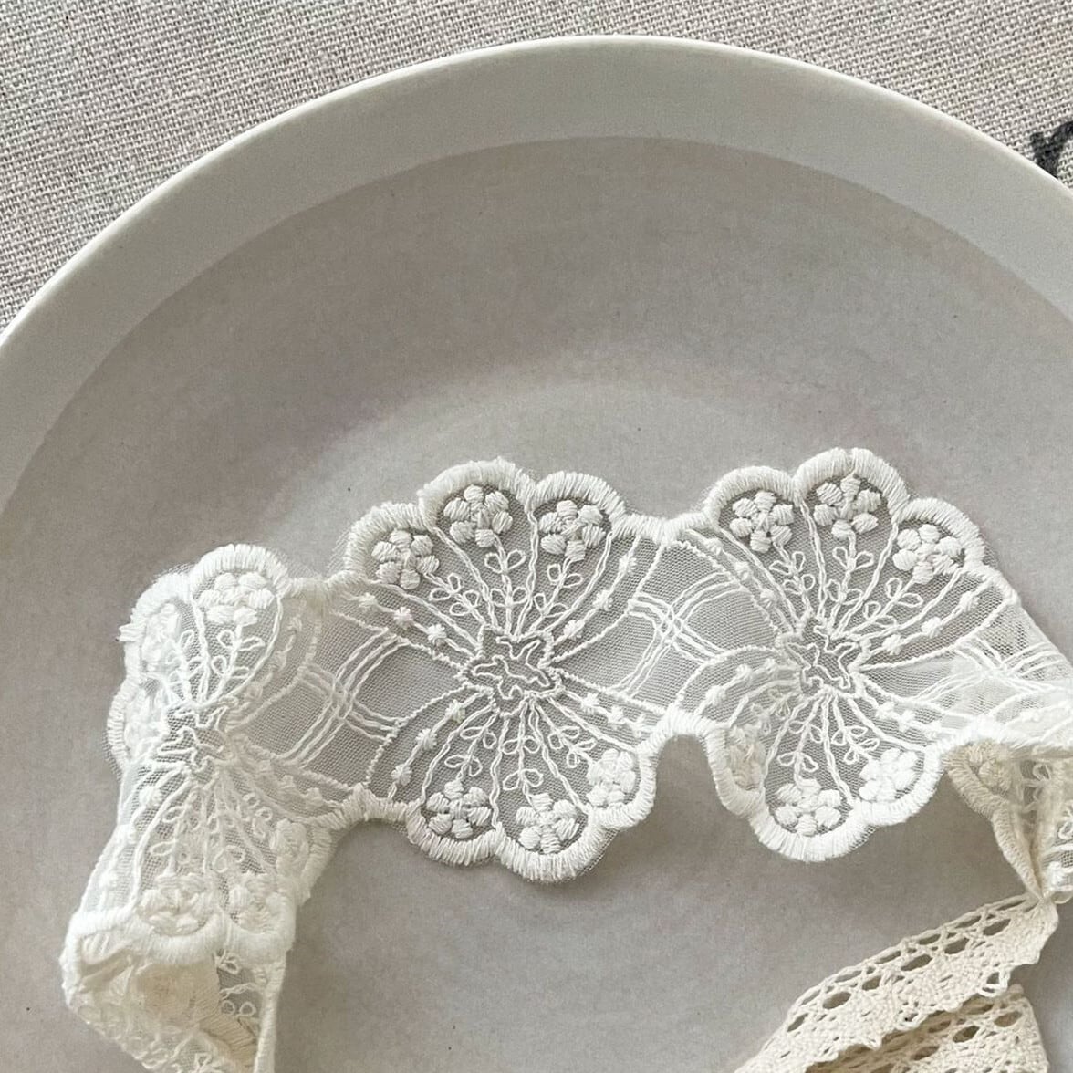 バックリボンレースヘアバンド