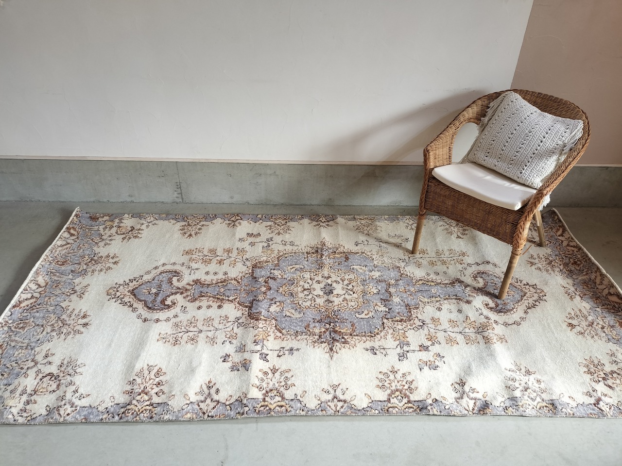Turkish rug 282×136cm No.376