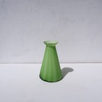 マットグリーンの一輪挿し