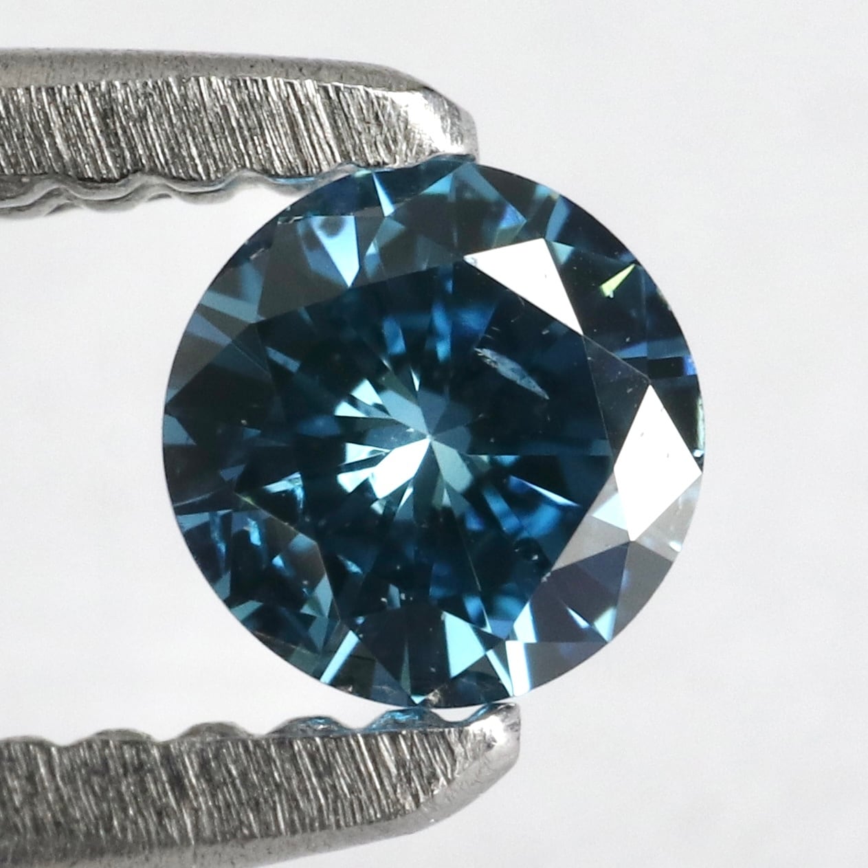 天然ブルーダイヤモンド（トリートメント） 0.076ct 】ソーティング付 