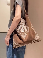 繊細刺繍 ヴィンテージ風スクエアトートバッグ