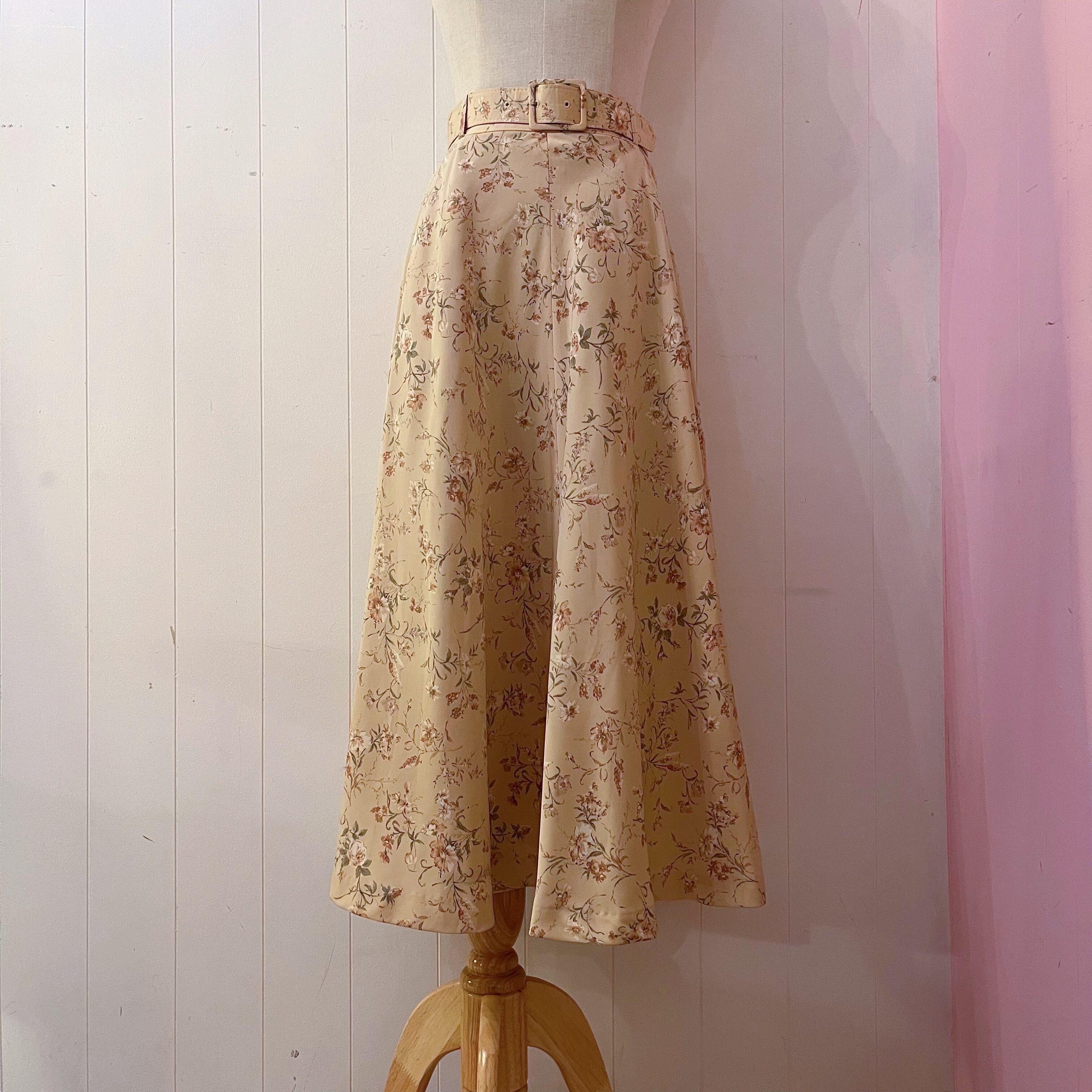 cream beige flower belt flare skirt