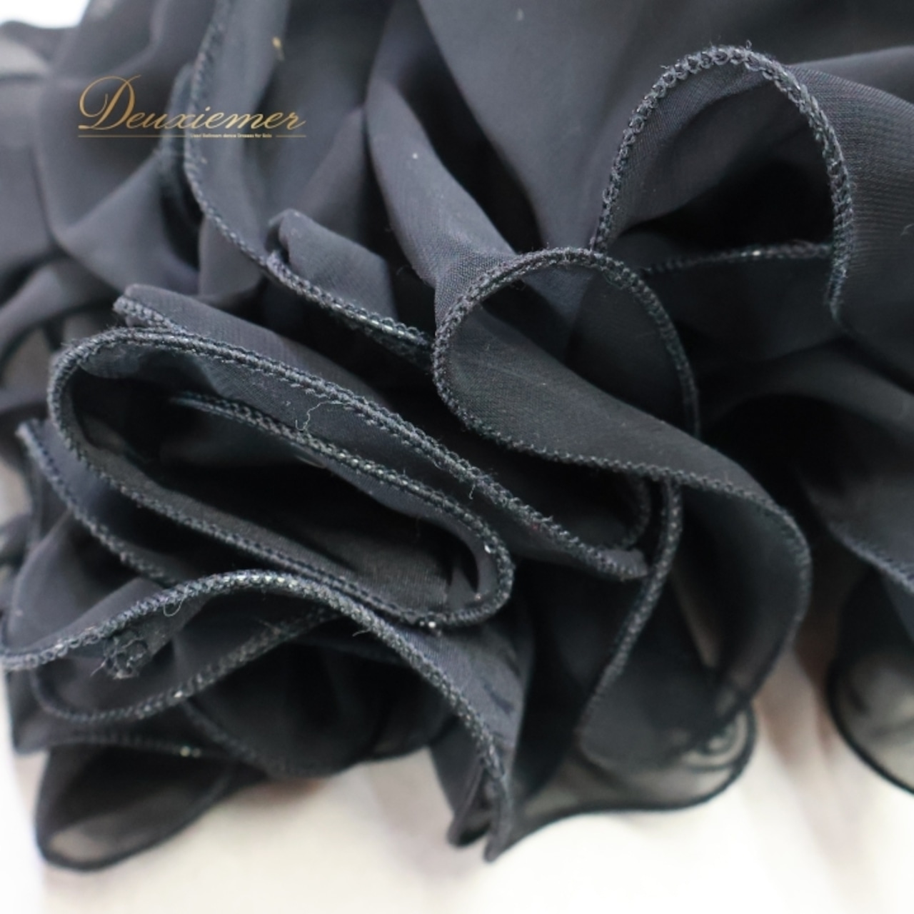 ベリーダンス オリエンタル 衣装 スカート ブラック系 フリル 黒 練習 レッスン スリット 無地 シンプル かわいい 透け感 伸縮 ストレッチ かっこいい ダンス衣装 イベント ステージ