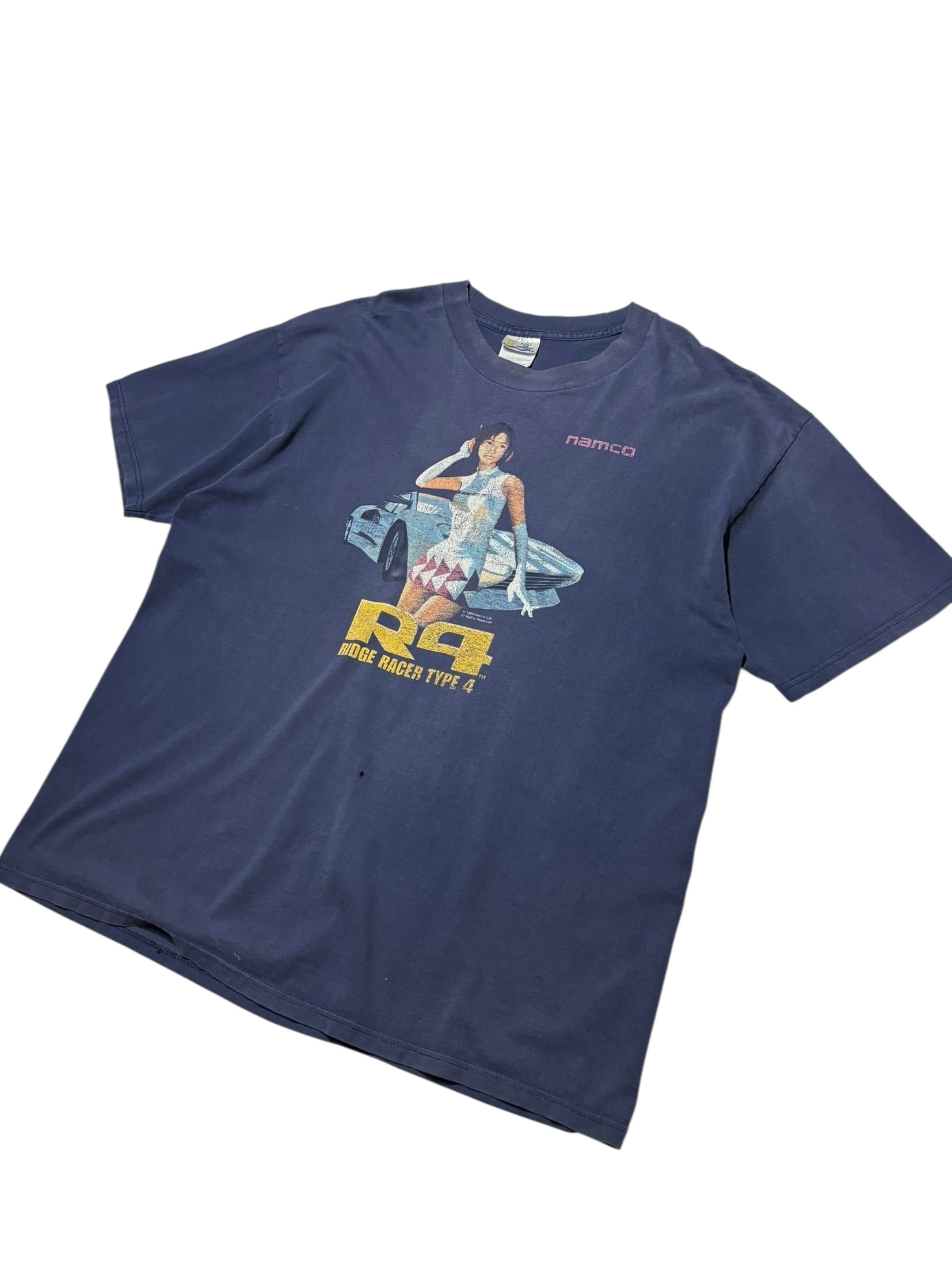 NAMCO Ridge Racer Type 4 “R4” ビデオゲームTシャツ | フミマ