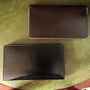 ROUND ZIP MIDDLE WALLET