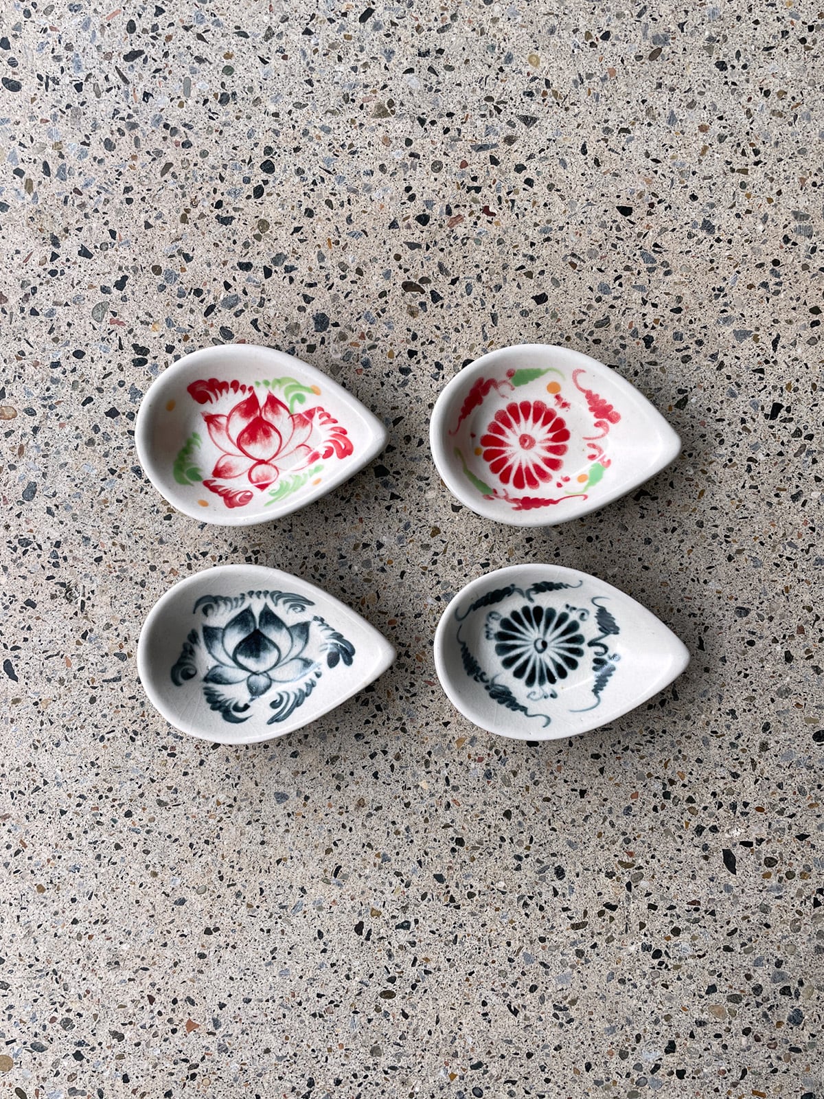 石川県寺井町 九谷焼 上出長右衛門窯 箸置き 紙風船 5客セット